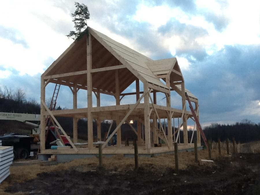 Timber frame dutch saltbox structure