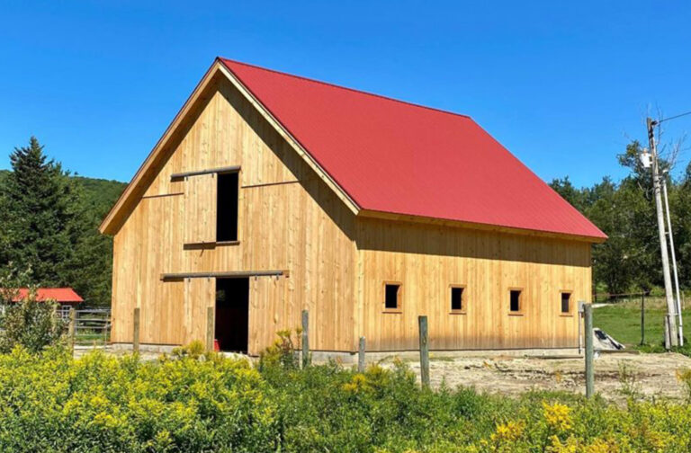 Gallery-Featured-Image-Barn-in-Starksboro