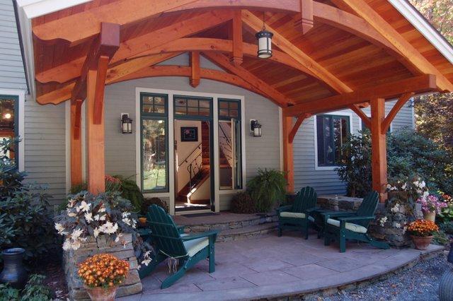 Large post and beam entry, with arched king post trusses. Hinesburg, Vermont.